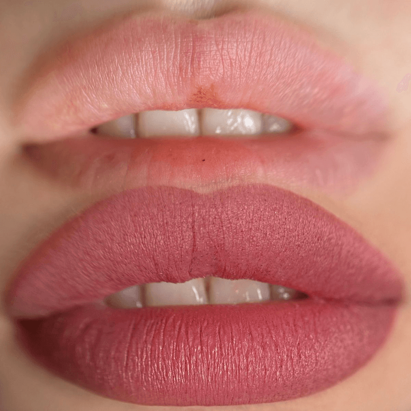 Акварельные губы