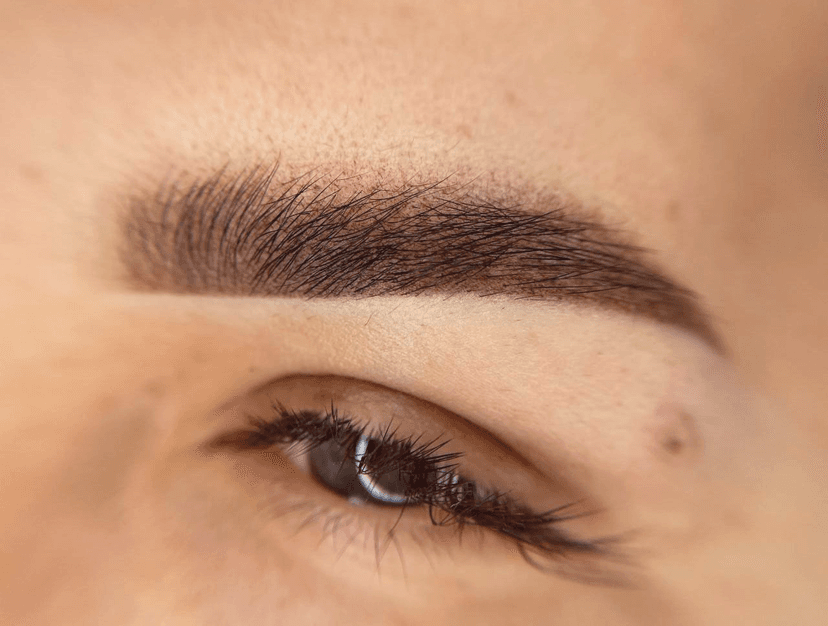 Пудровые брови до